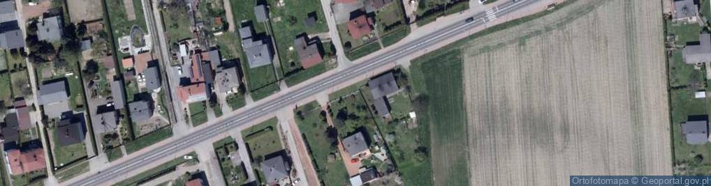 Zdjęcie satelitarne Kapliczka, Figura Świętych, Krzyż