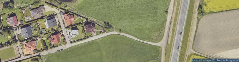 Zdjęcie satelitarne Kapliczka, Figura Świętych, Krzyż