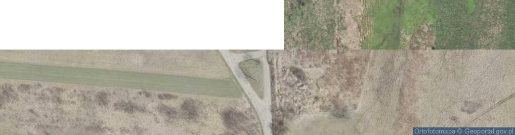 Zdjęcie satelitarne Kapliczka, Figura Świętych, Krzyż