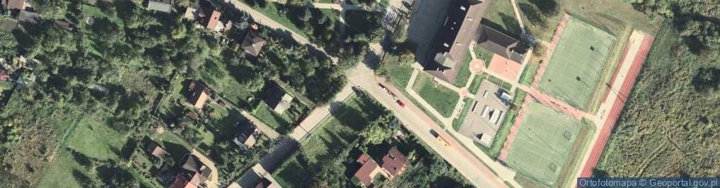 Zdjęcie satelitarne Kapliczka, Figura Świętych, Krzyż