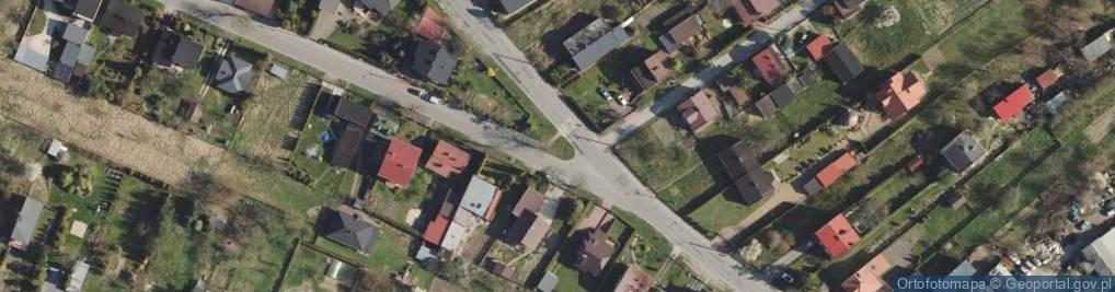 Zdjęcie satelitarne Kapliczka, Figura Świętych, Krzyż