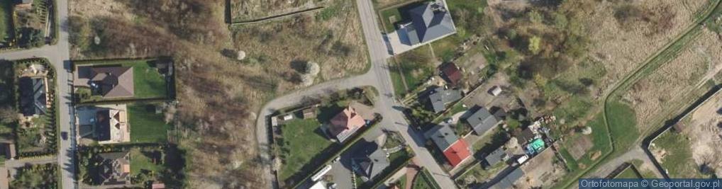 Zdjęcie satelitarne Kapliczka, Figura Świętych, Krzyż