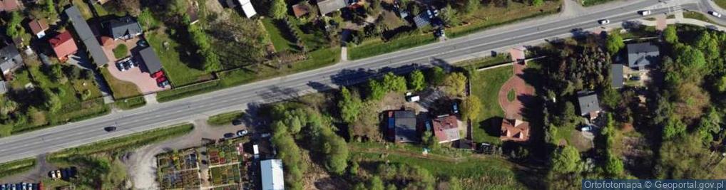 Zdjęcie satelitarne Kapliczka, Figura Świętych, Krzyż