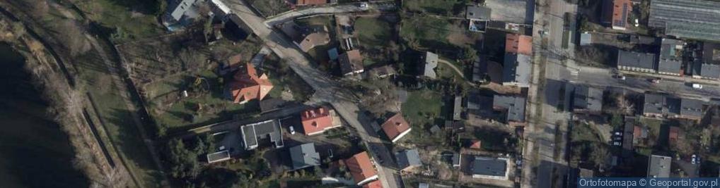 Zdjęcie satelitarne Kapliczka, Figura Świętych, Krzyż