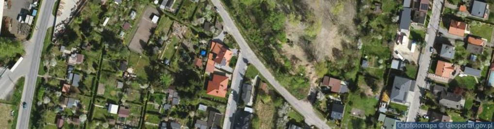 Zdjęcie satelitarne Kapliczka, Figura Świętych, Krzyż