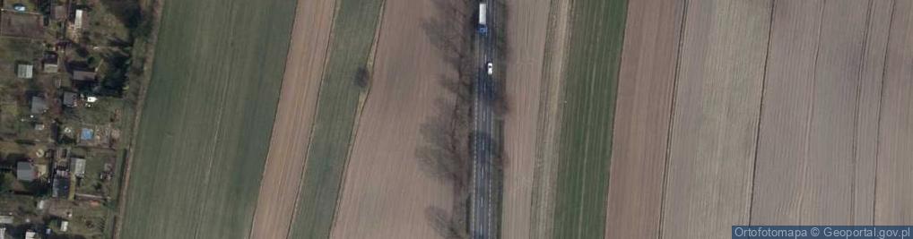 Zdjęcie satelitarne Kapliczka, Figura Świętych, Krzyż