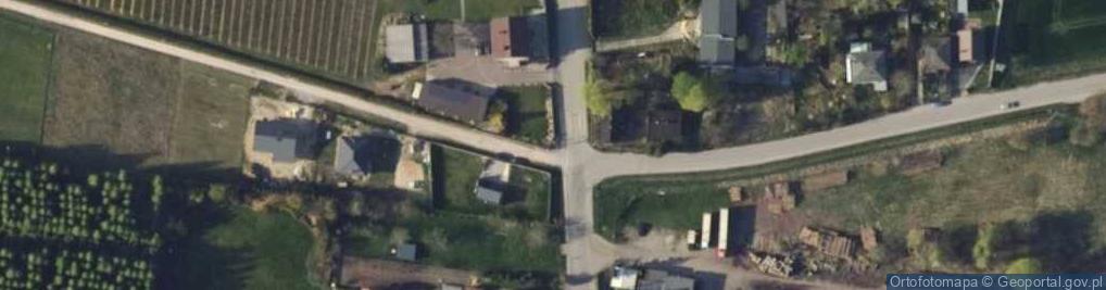 Zdjęcie satelitarne Kapliczka, Figura Świętych, Krzyż