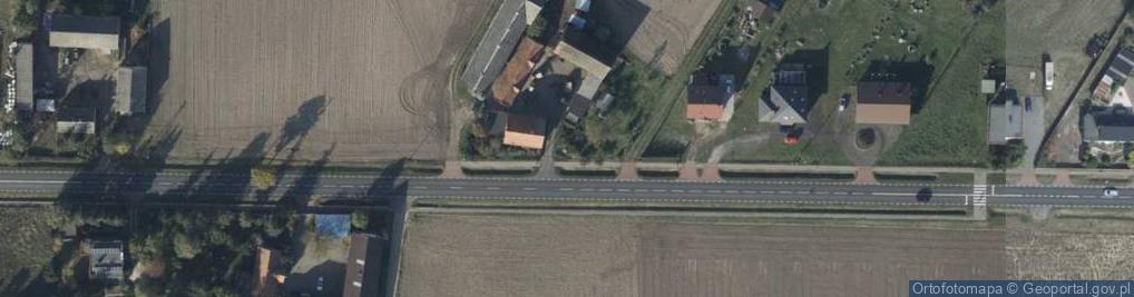 Zdjęcie satelitarne Kapliczka, Figura Świętych, Krzyż