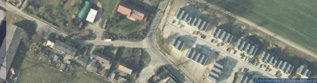 Zdjęcie satelitarne Kapliczka, Figura Świętych, Krzyż