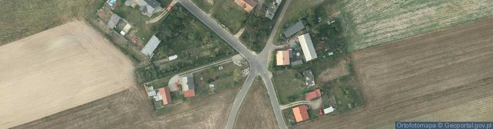 Zdjęcie satelitarne Kapliczka, Figura Świętych, Krzyż