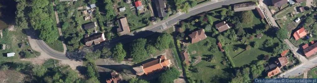 Zdjęcie satelitarne Kapliczka, Figura Świętych, Krzyż