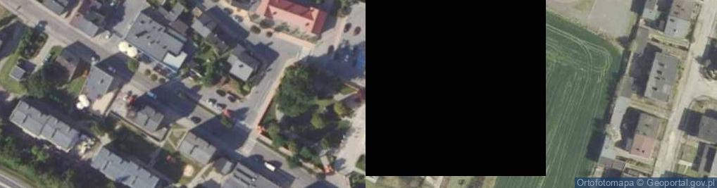 Zdjęcie satelitarne Kapliczka, Figura Świętych, Krzyż
