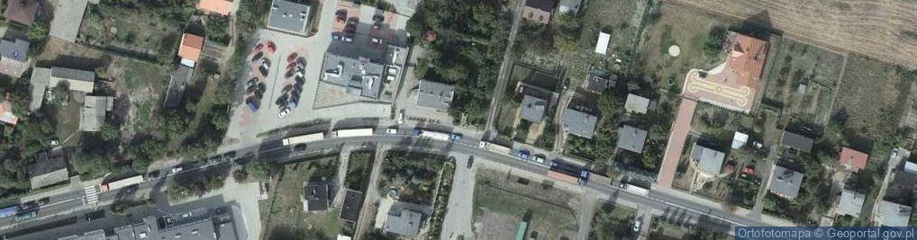 Zdjęcie satelitarne Kapliczka, Figura Świętych, Krzyż