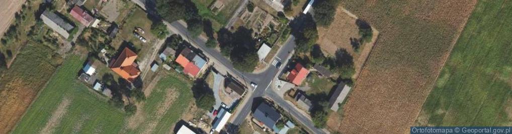 Zdjęcie satelitarne Kapliczka, Figura Świętych, Krzyż