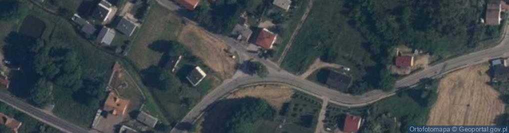Zdjęcie satelitarne Kapliczka, Figura Świętych, Krzyż