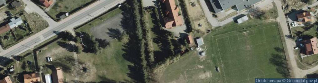 Zdjęcie satelitarne Kapliczka, Figura Świętych, Krzyż