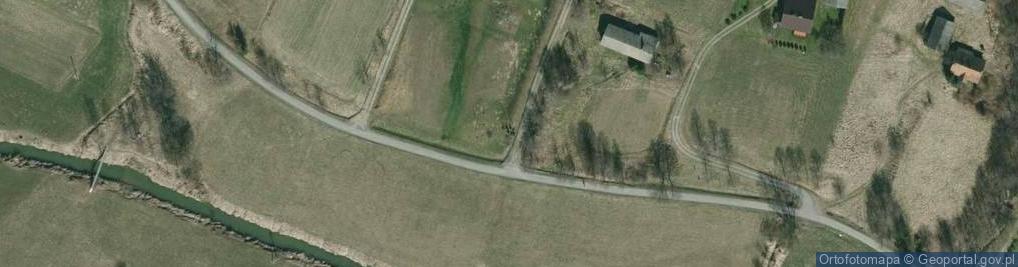 Zdjęcie satelitarne Kapliczka, Figura Świętych, Krzyż