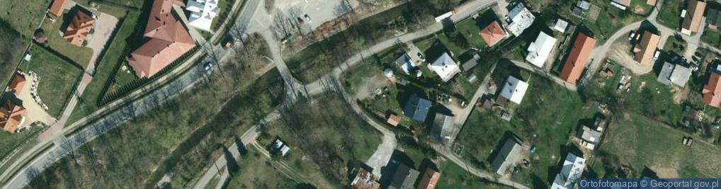 Zdjęcie satelitarne Kapliczka, Figura Świętych, Krzyż