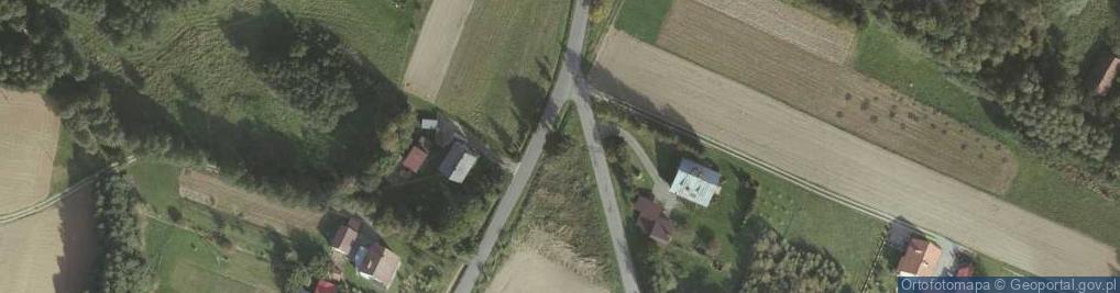 Zdjęcie satelitarne Kapliczka, Figura Świętych, Krzyż