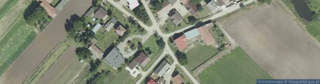 Zdjęcie satelitarne Kapliczka, Figura Świętych, Krzyż