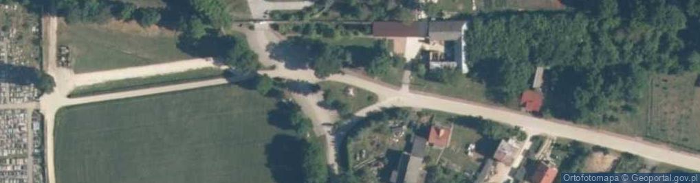 Zdjęcie satelitarne Kapliczka, Figura Świętych, Krzyż