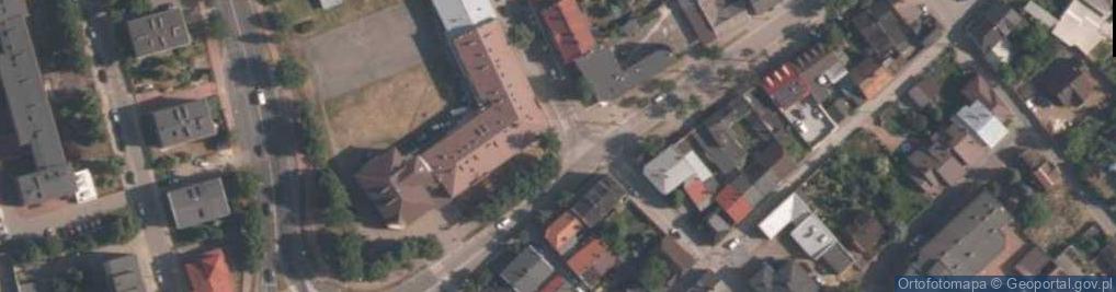 Zdjęcie satelitarne Kapliczka, Figura Świętych, Krzyż
