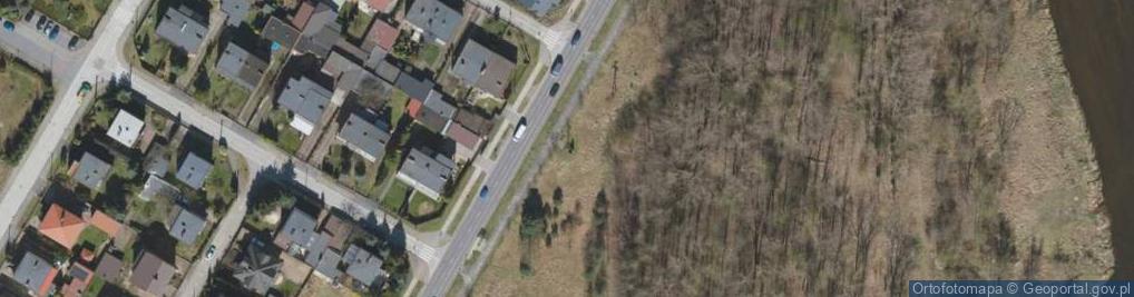 Zdjęcie satelitarne Kapliczka, Figura Świętych, Krzyż