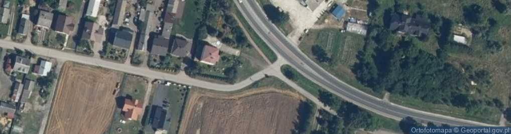 Zdjęcie satelitarne Kapliczka, Figura Świętych, Krzyż