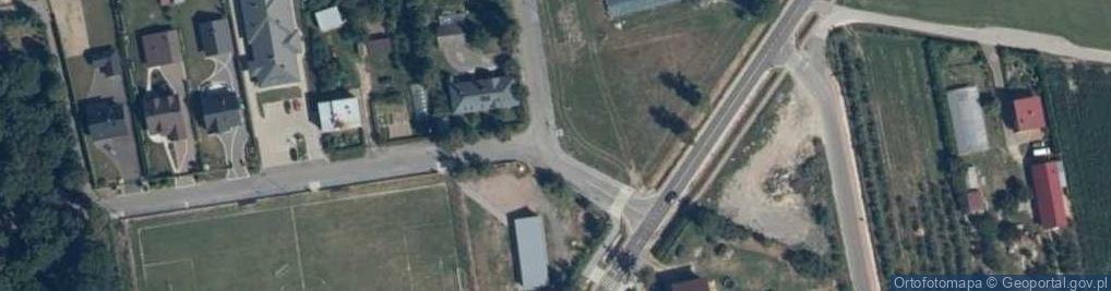 Zdjęcie satelitarne Kapliczka, Figura Świętych, Krzyż