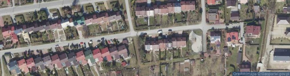 Zdjęcie satelitarne Kapliczka, Figura Świętych, Krzyż