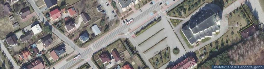 Zdjęcie satelitarne Kapliczka, Figura Świętych, Krzyż