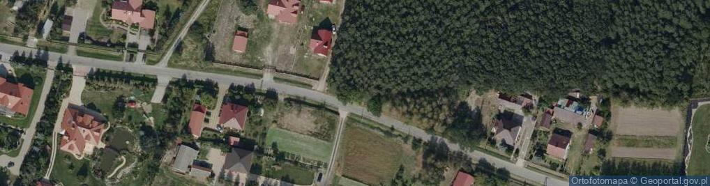 Zdjęcie satelitarne Kapliczka, Figura Świętych, Krzyż