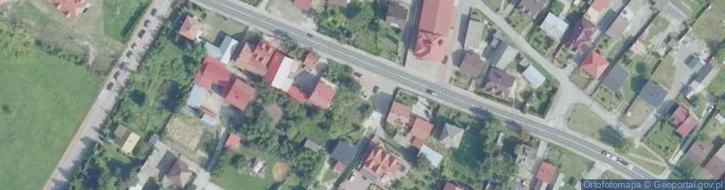 Zdjęcie satelitarne Kapliczka, Figura Świętych, Krzyż