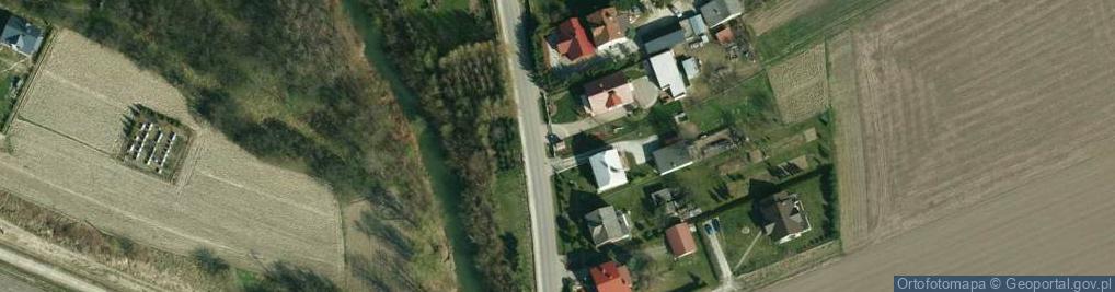 Zdjęcie satelitarne Kapliczka, Figura Świętych, Krzyż