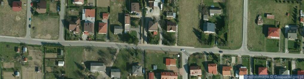 Zdjęcie satelitarne Kapliczka, Figura Świętych, Krzyż