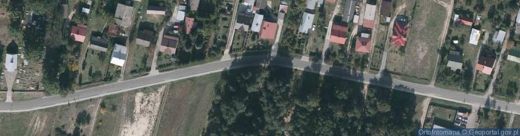 Zdjęcie satelitarne Kapliczka, Figura Świętych, Krzyż