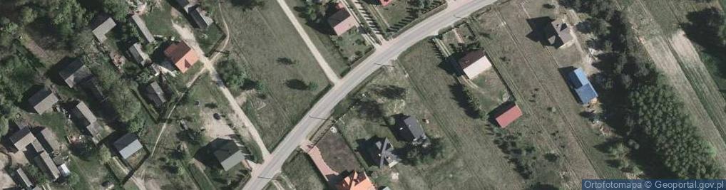 Zdjęcie satelitarne Kapliczka, Figura Świętych, Krzyż