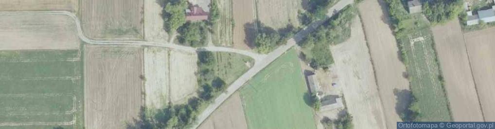 Zdjęcie satelitarne Kapliczka, Figura Świętych, Krzyż