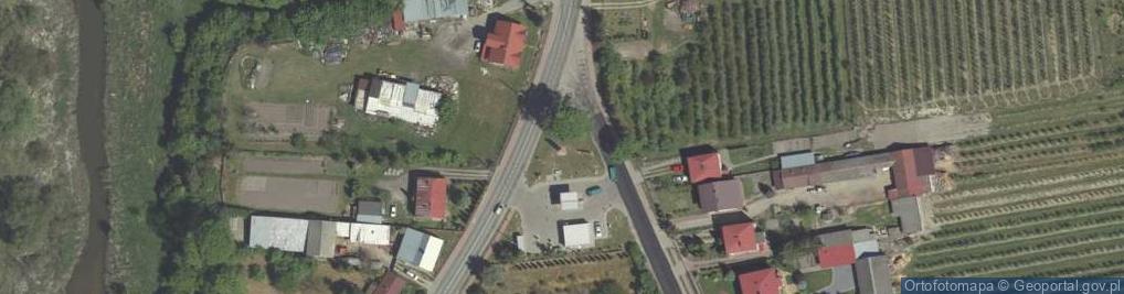 Zdjęcie satelitarne Kapliczka, Figura Świętych, Krzyż