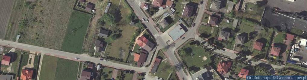 Zdjęcie satelitarne Kapliczka, Figura Świętych, Krzyż