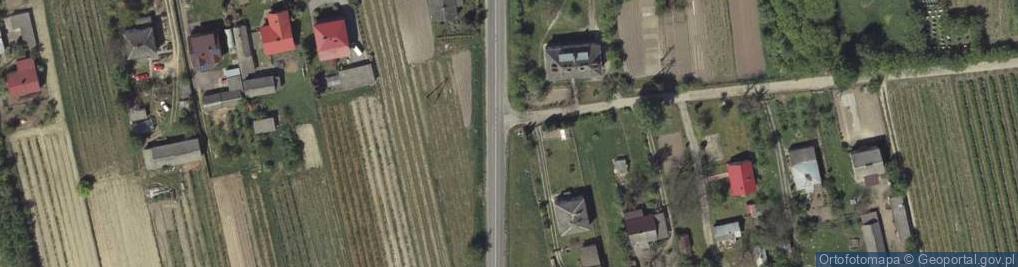 Zdjęcie satelitarne Kapliczka, Figura Świętych, Krzyż