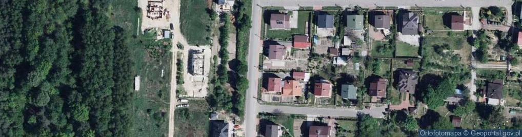 Zdjęcie satelitarne Kapliczka, Figura Świętych, Krzyż