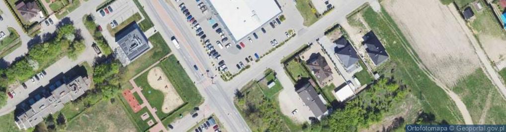 Zdjęcie satelitarne Kapliczka, Figura Świętych, Krzyż