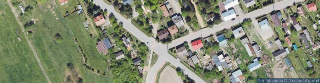 Zdjęcie satelitarne Kapliczka, Figura Świętych, Krzyż