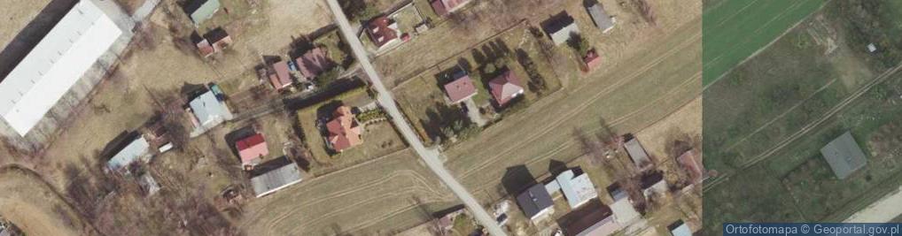 Zdjęcie satelitarne Kapliczka, Figura Świętych, Krzyż