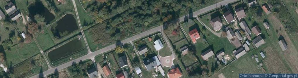 Zdjęcie satelitarne Kapliczka, Figura Świętych, Krzyż