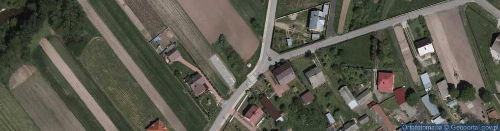 Zdjęcie satelitarne Kapliczka, Figura Świętych, Krzyż