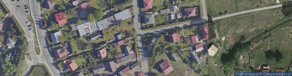 Zdjęcie satelitarne Kapliczka, Figura Świętych, Krzyż