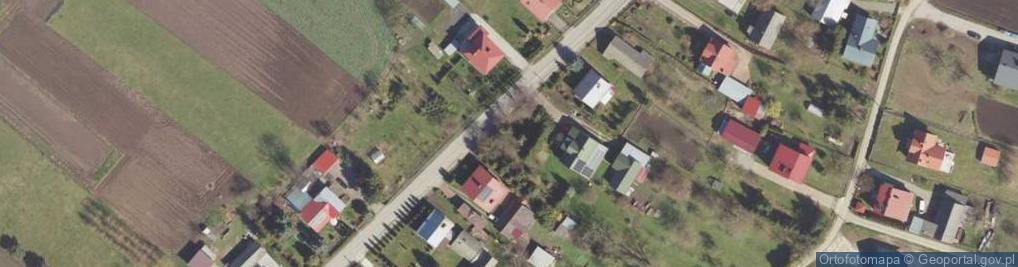 Zdjęcie satelitarne Kapliczka, Figura Świętych, Krzyż