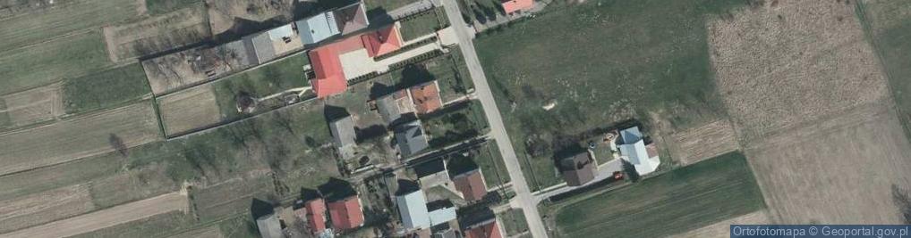 Zdjęcie satelitarne Kapliczka, Figura Świętych, Krzyż
